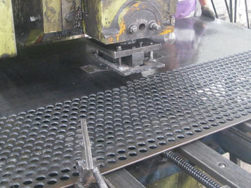 China Custom Perforated Metal Sheet Panels For Exterior Decorative Corrosion Resistance supplier