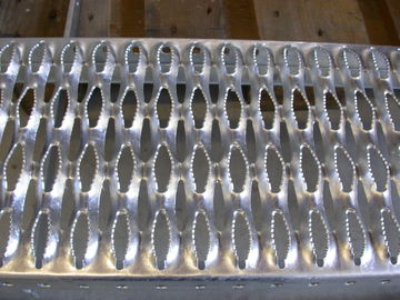 China 2mm Galvanized Perforated Metal Stair Treads , Grip Strut Safety Grating supplier