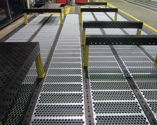 Anti - Skidding Decorative Sheet Metal Panels Perforated Metal Stair Treads