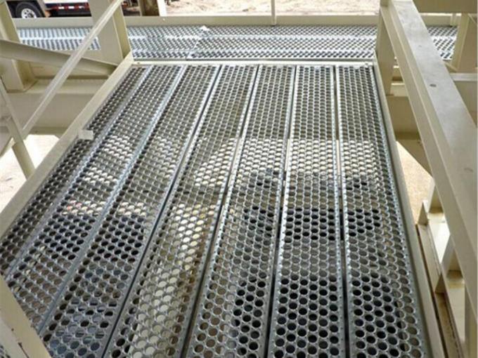 Anti - Skidding Decorative Perforated Metal Sheet Stair Treads Round Hole Planks