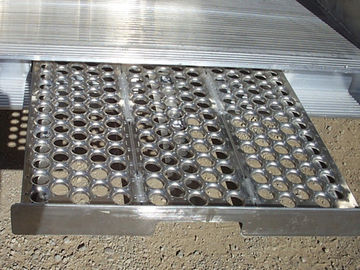 China Anti - Skid Round Hole Perforated Metal Sheet , Walkway Punching Metal Mesh Mesh supplier