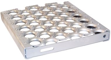 China Slip Resistant Punching Plate Grating , Aluminum Perforated Metal Walkway Grip supplier