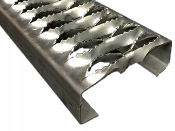 Perforated Grip Strut Anti Slip Metal Stair Treads For Workway Platform / Vehicle Steps supplier