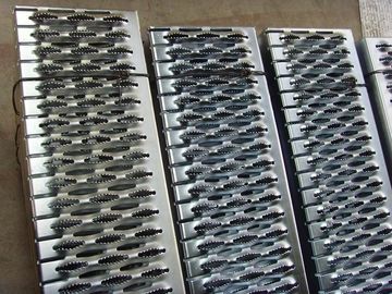 High Strength Anti Skid Metal Plate Safety Perforated Metal Grip Corrosion Resistance supplier