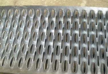 Light Weight Anti Skid Metal Plate / Anti Slip Metal Stair Treads Low Maintenance supplier